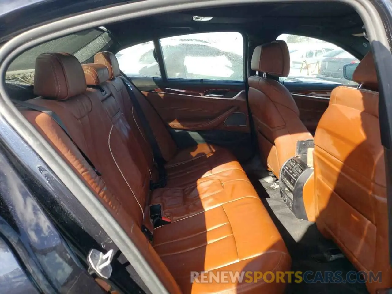6 fotografías del automóvil dañado WBAJE7C54KG892735 BMW 5 SERIES 2019