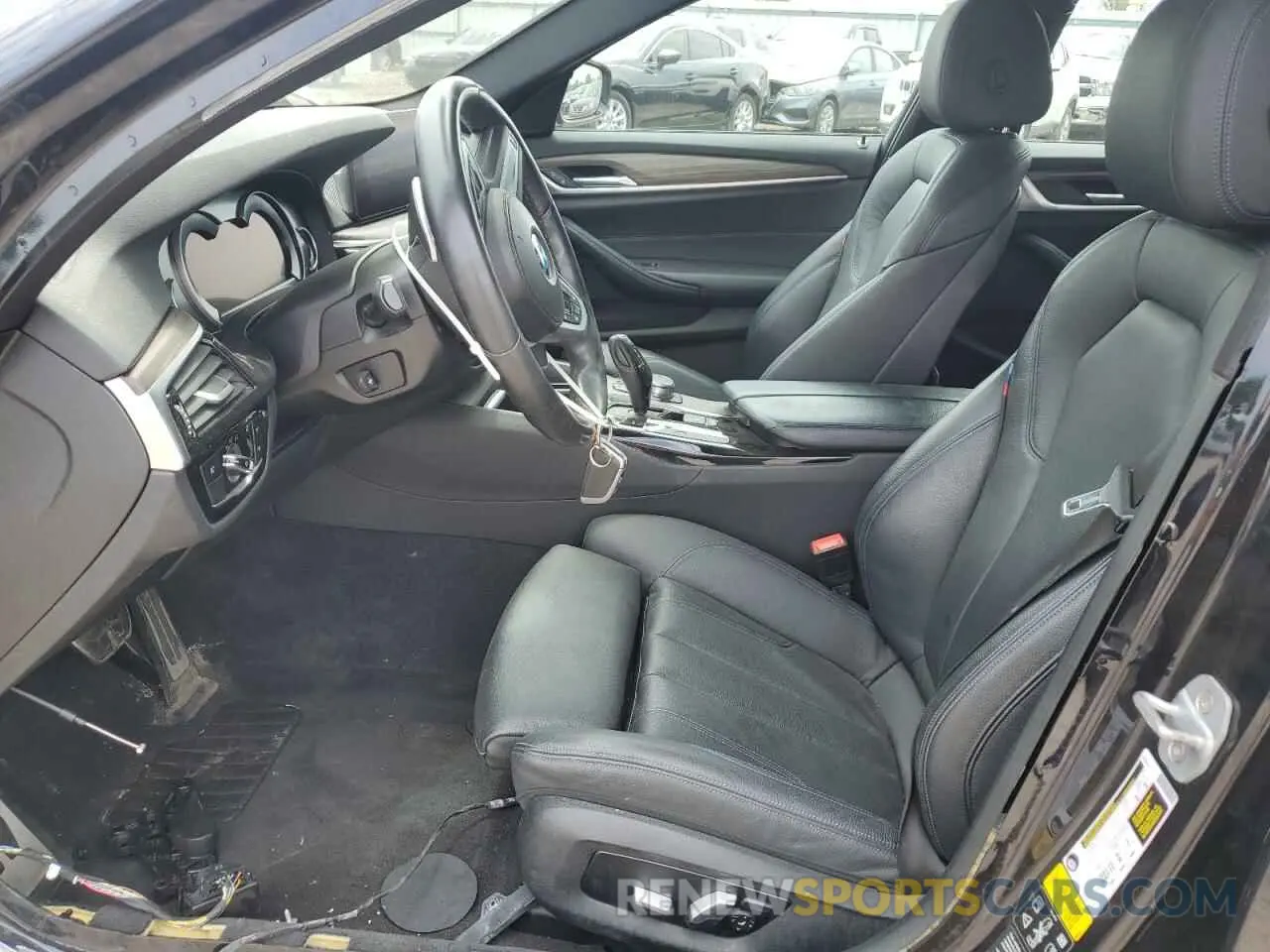 7 fotografías del automóvil dañado WBAJE7C55KWD55834 BMW 5 SERIES 2019