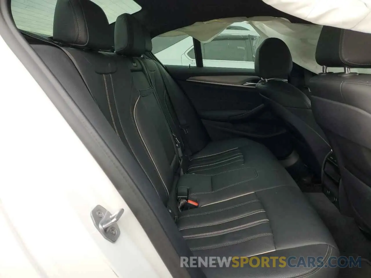6 fotografías del automóvil dañado WBAJE7C56KG892753 BMW 5 SERIES 2019