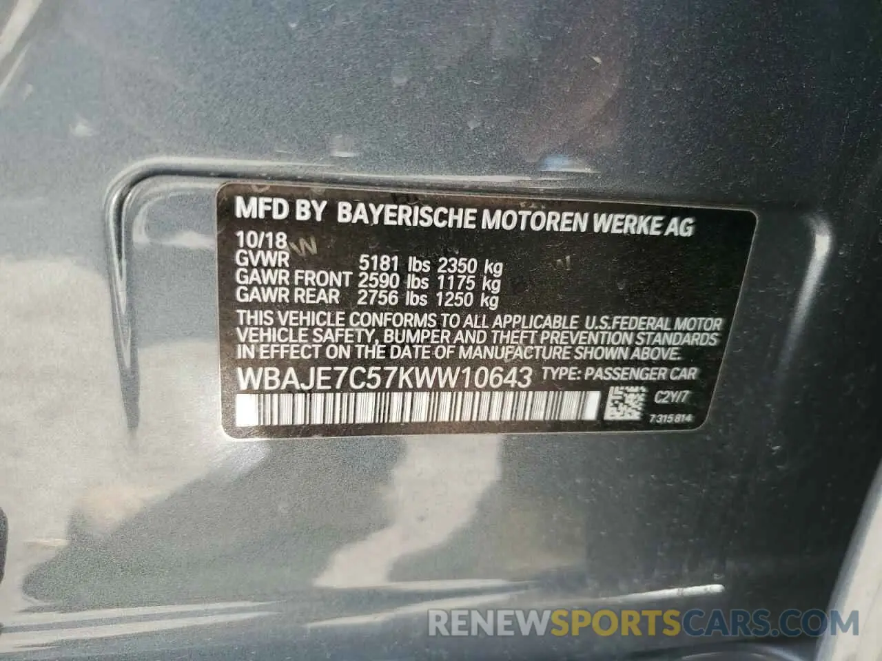 12 fotografías del automóvil dañado WBAJE7C57KWW10643 BMW 5 SERIES 2019
