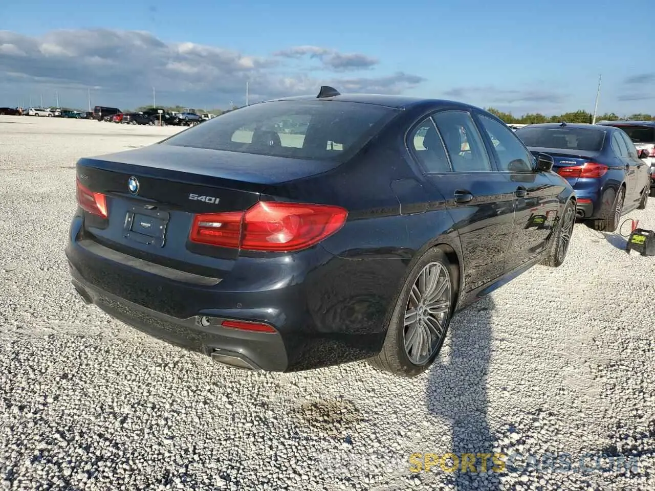 4 fotografías del automóvil dañado WBAJE7C59KWD53892 BMW 5 SERIES 2019