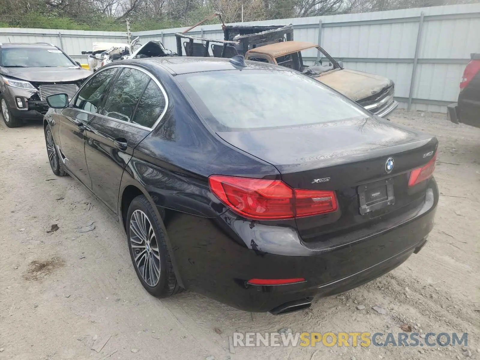 3 fotografías del automóvil dañado WBAJE7C59KWW17996 BMW 5 SERIES 2019