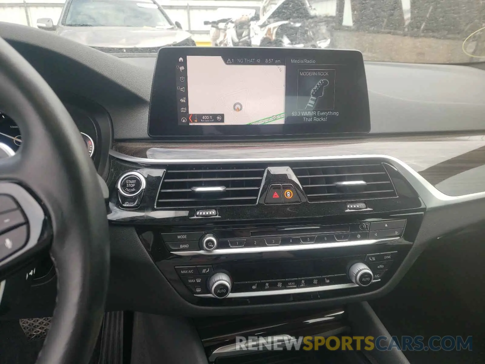 9 fotografías del automóvil dañado WBAJE7C59KWW17996 BMW 5 SERIES 2019