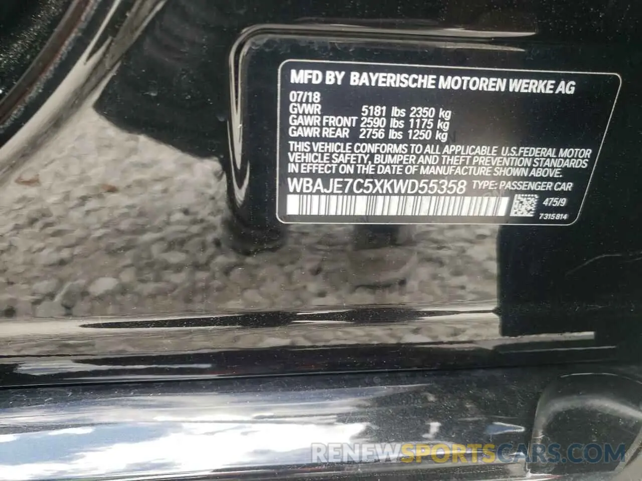 10 fotografías del automóvil dañado WBAJE7C5XKWD55358 BMW 5 SERIES 2019