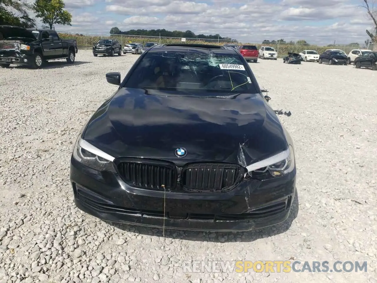 9 fotografías del automóvil dañado WBAJE7C5XKWD55358 BMW 5 SERIES 2019