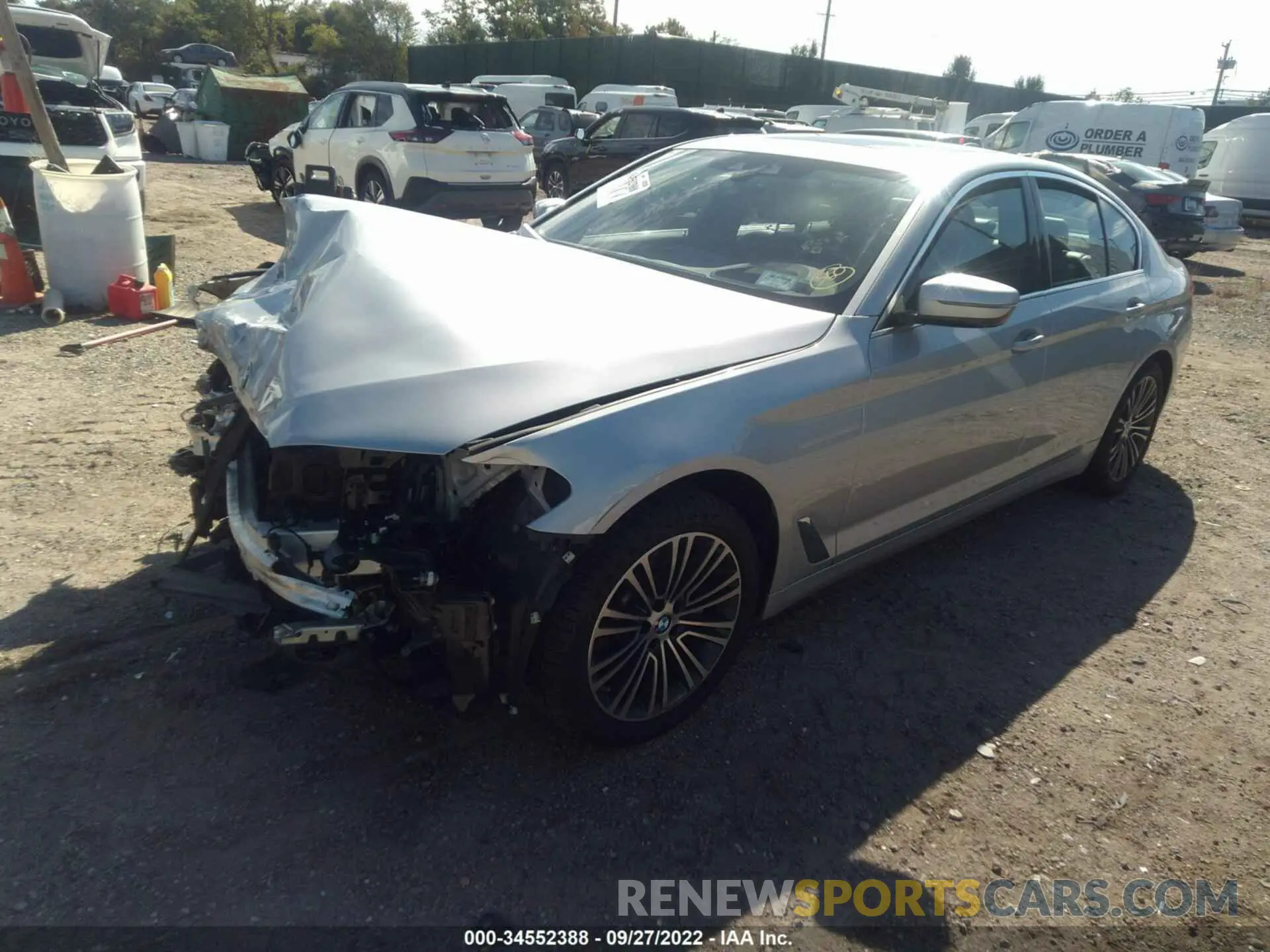 2 fotografías del automóvil dañado WBAJE7C5XKWW06487 BMW 5 SERIES 2019