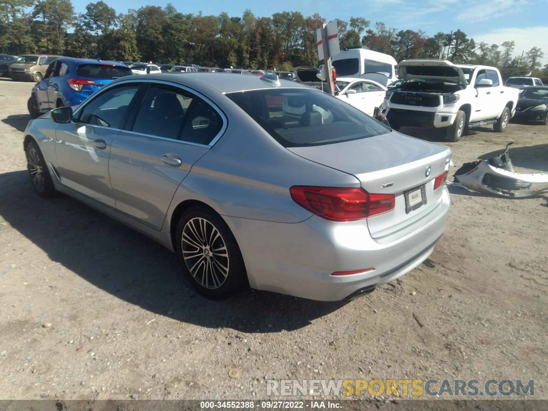 3 fotografías del automóvil dañado WBAJE7C5XKWW06487 BMW 5 SERIES 2019