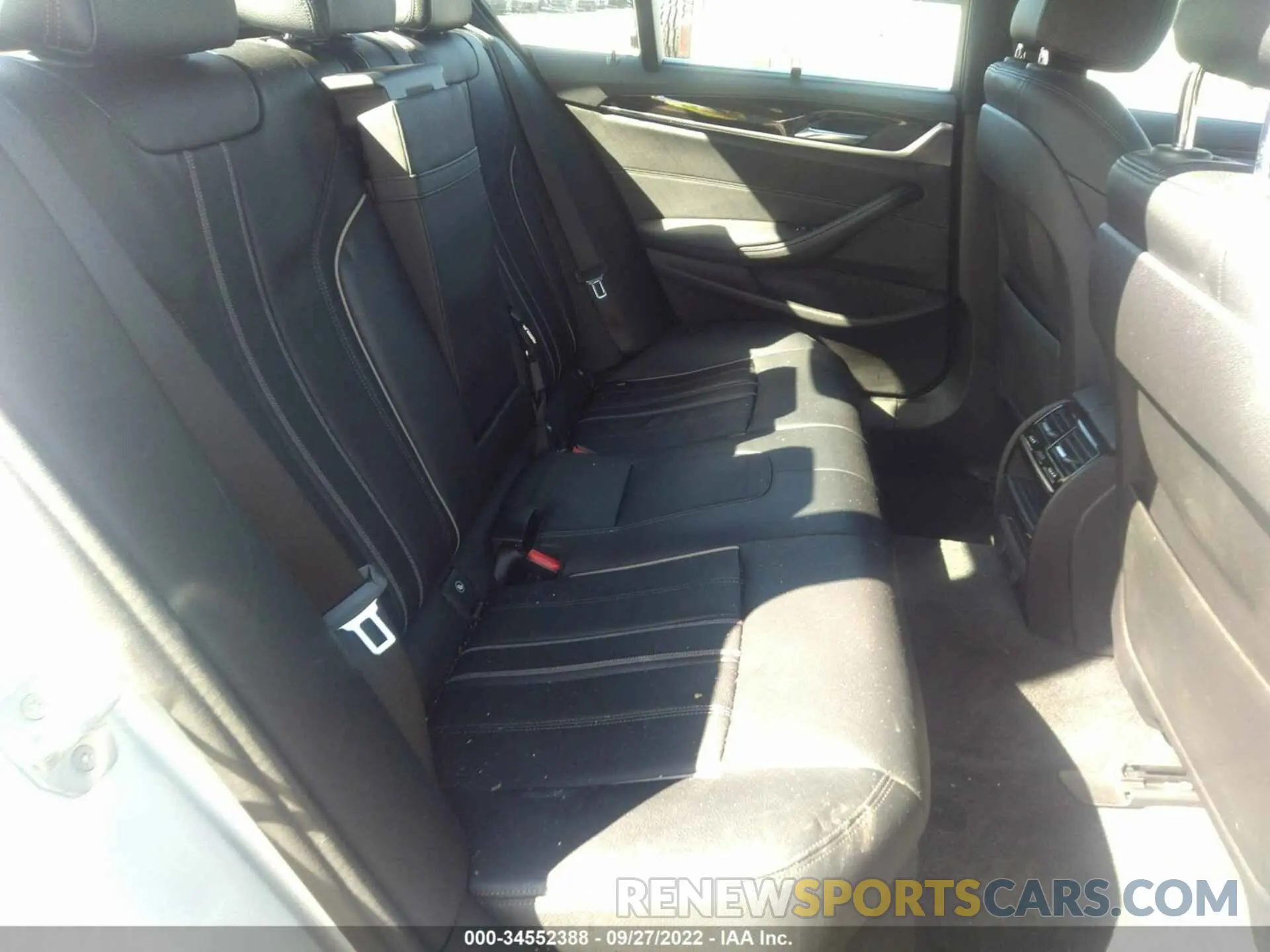8 fotografías del automóvil dañado WBAJE7C5XKWW06487 BMW 5 SERIES 2019