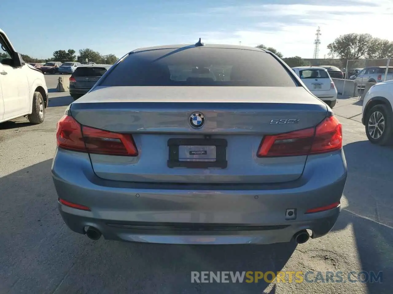 6 fotografías del automóvil dañado WBAJR3C01LCD15190 BMW 5 SERIES 2020