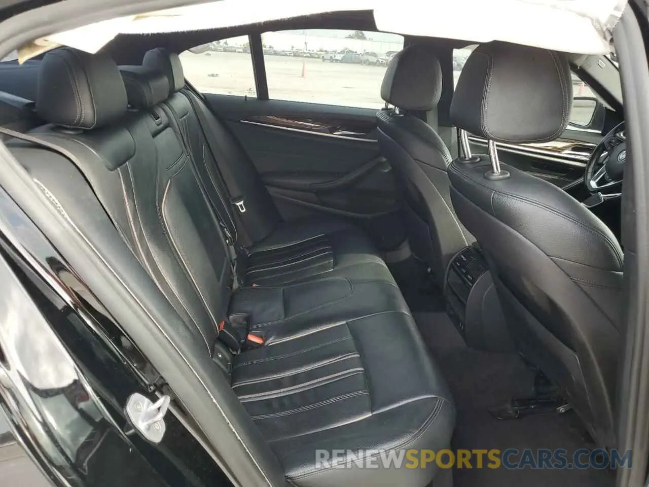 10 fotografías del automóvil dañado WBAJR3C01LWW64054 BMW 5 SERIES 2020