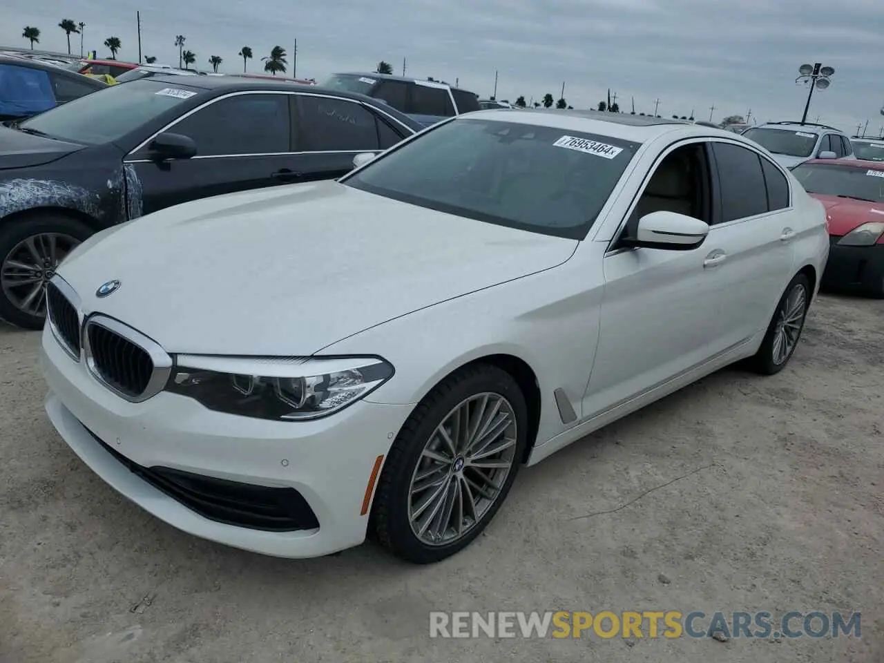 1 fotografías del automóvil dañado WBAJR3C02LCE48105 BMW 5 SERIES 2020