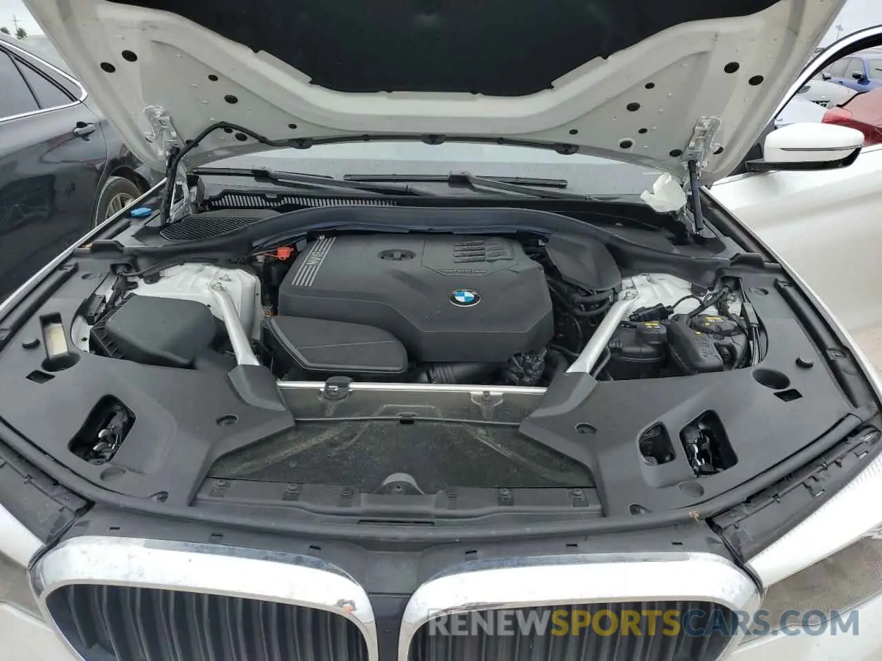 11 fotografías del automóvil dañado WBAJR3C02LCE48105 BMW 5 SERIES 2020