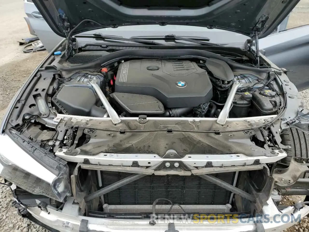 11 fotografías del automóvil dañado WBAJR3C02LCE55006 BMW 5 SERIES 2020