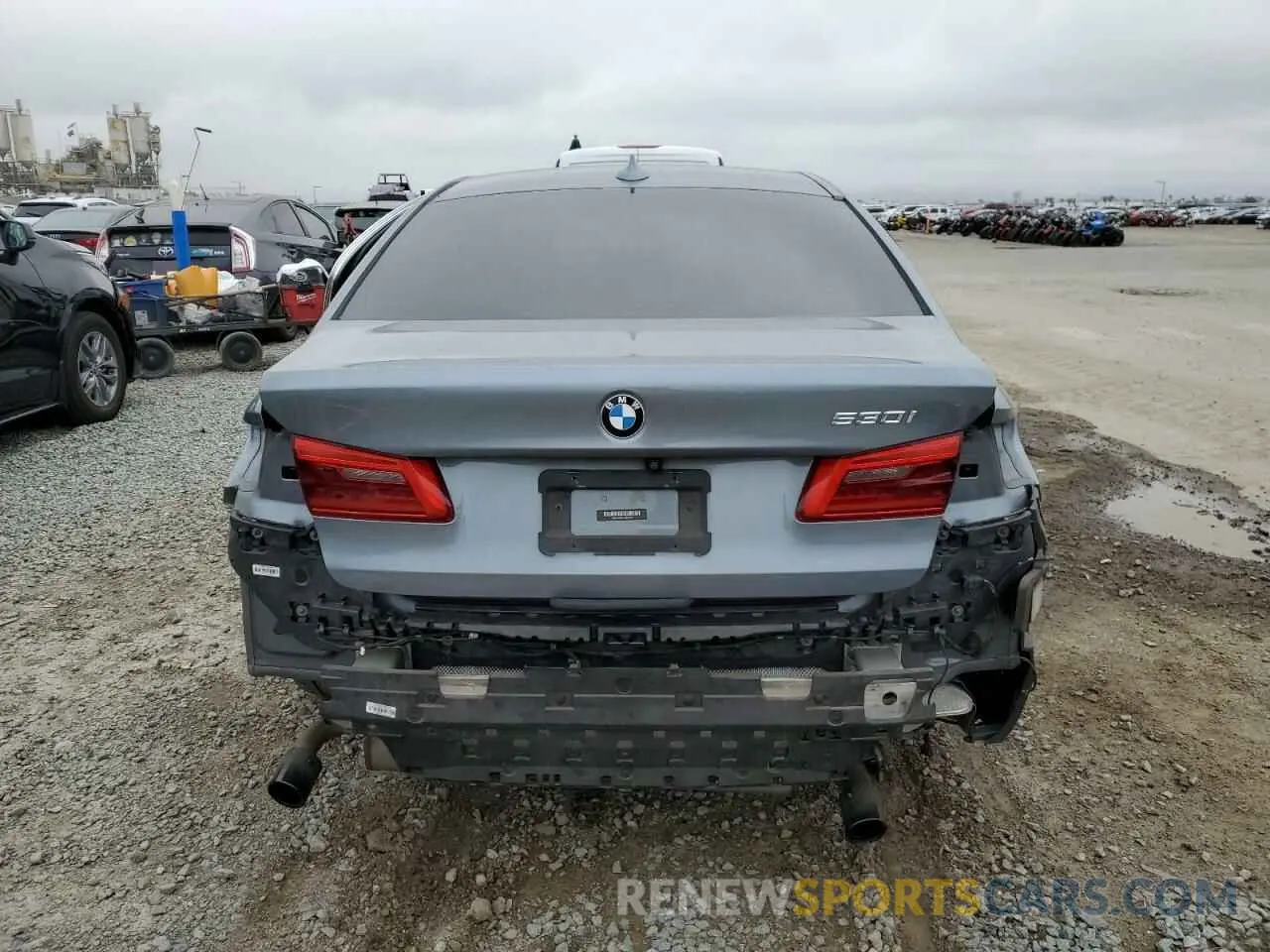 6 fotografías del automóvil dañado WBAJR3C02LCE55006 BMW 5 SERIES 2020