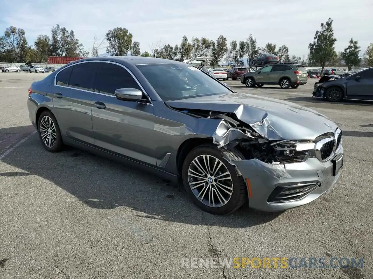 4 fotografías del automóvil dañado WBAJR3C02LWW69439 BMW 5 SERIES 2020