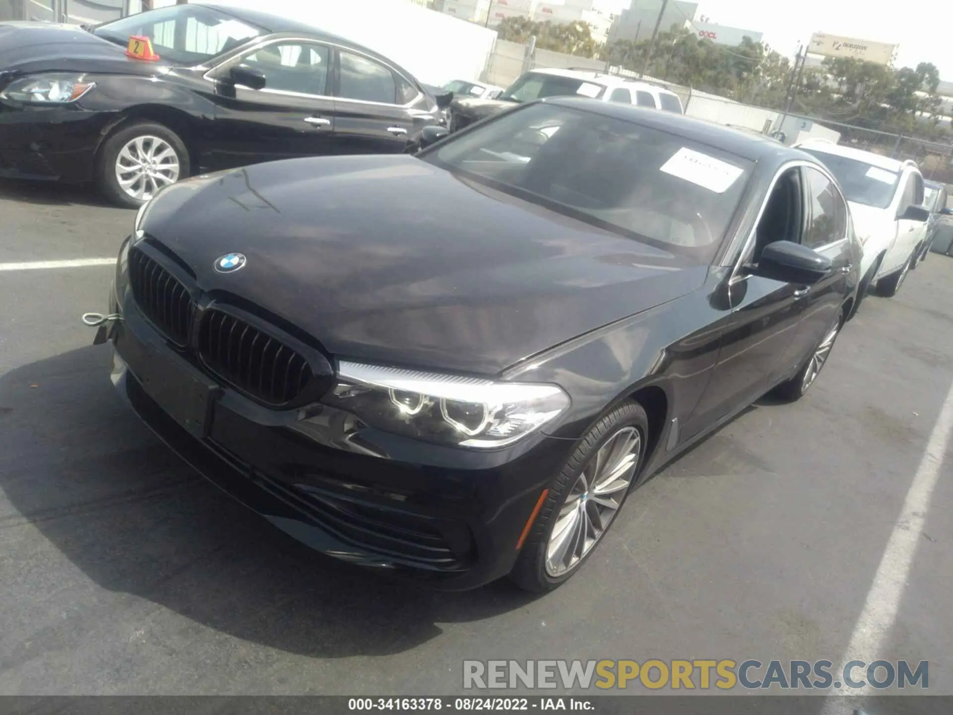 2 fotografías del automóvil dañado WBAJR3C03LWW65996 BMW 5 SERIES 2020
