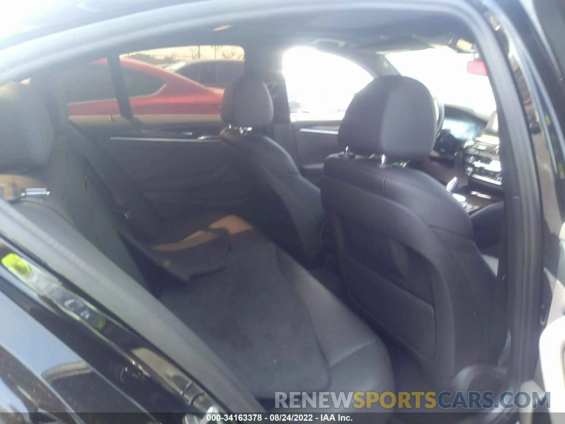 8 fotografías del automóvil dañado WBAJR3C03LWW65996 BMW 5 SERIES 2020