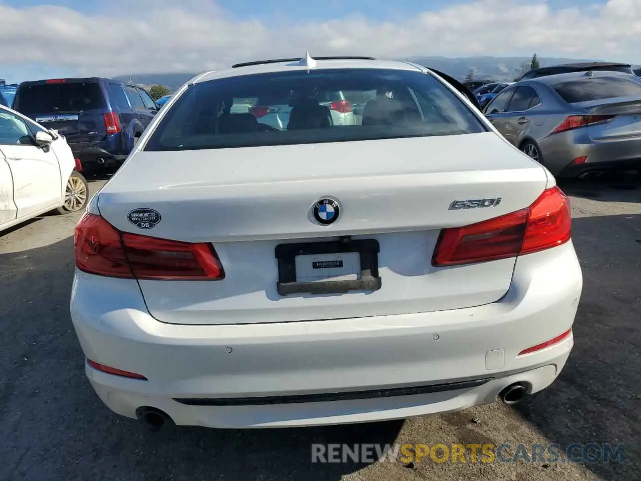 6 fotografías del automóvil dañado WBAJR3C04LWW53713 BMW 5 SERIES 2020