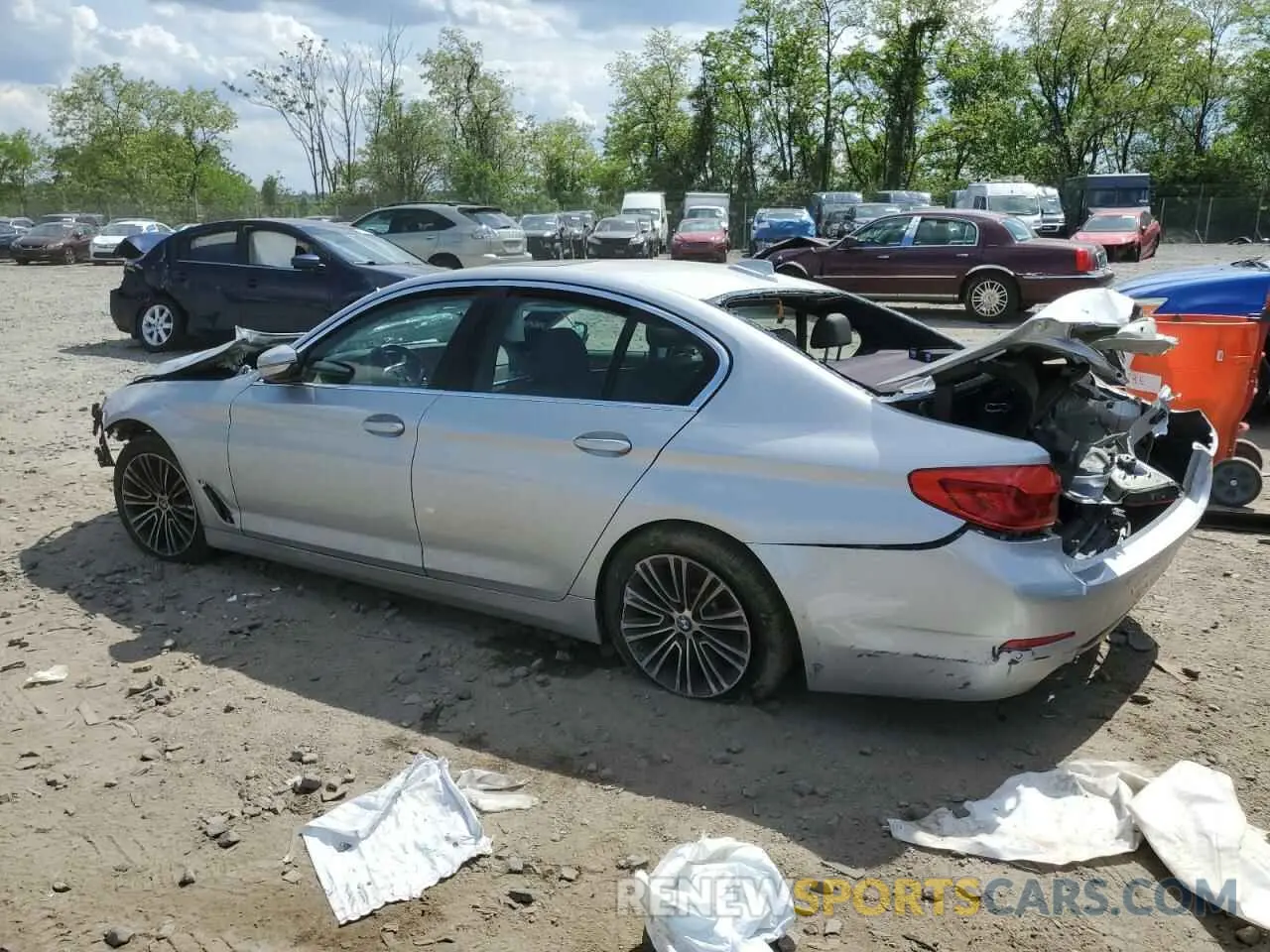 2 fotografías del automóvil dañado WBAJR3C06LWW60422 BMW 5 SERIES 2020