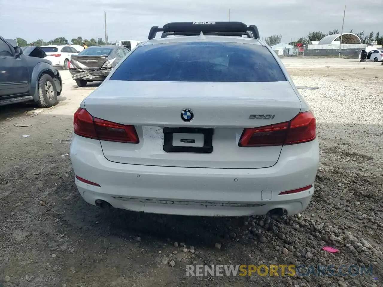 6 fotografías del automóvil dañado WBAJR3C06LWW64454 BMW 5 SERIES 2020