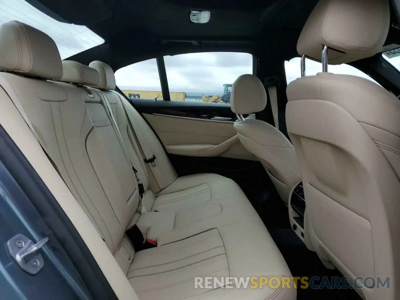10 fotografías del automóvil dañado WBAJR3C06LWW75731 BMW 5 SERIES 2020