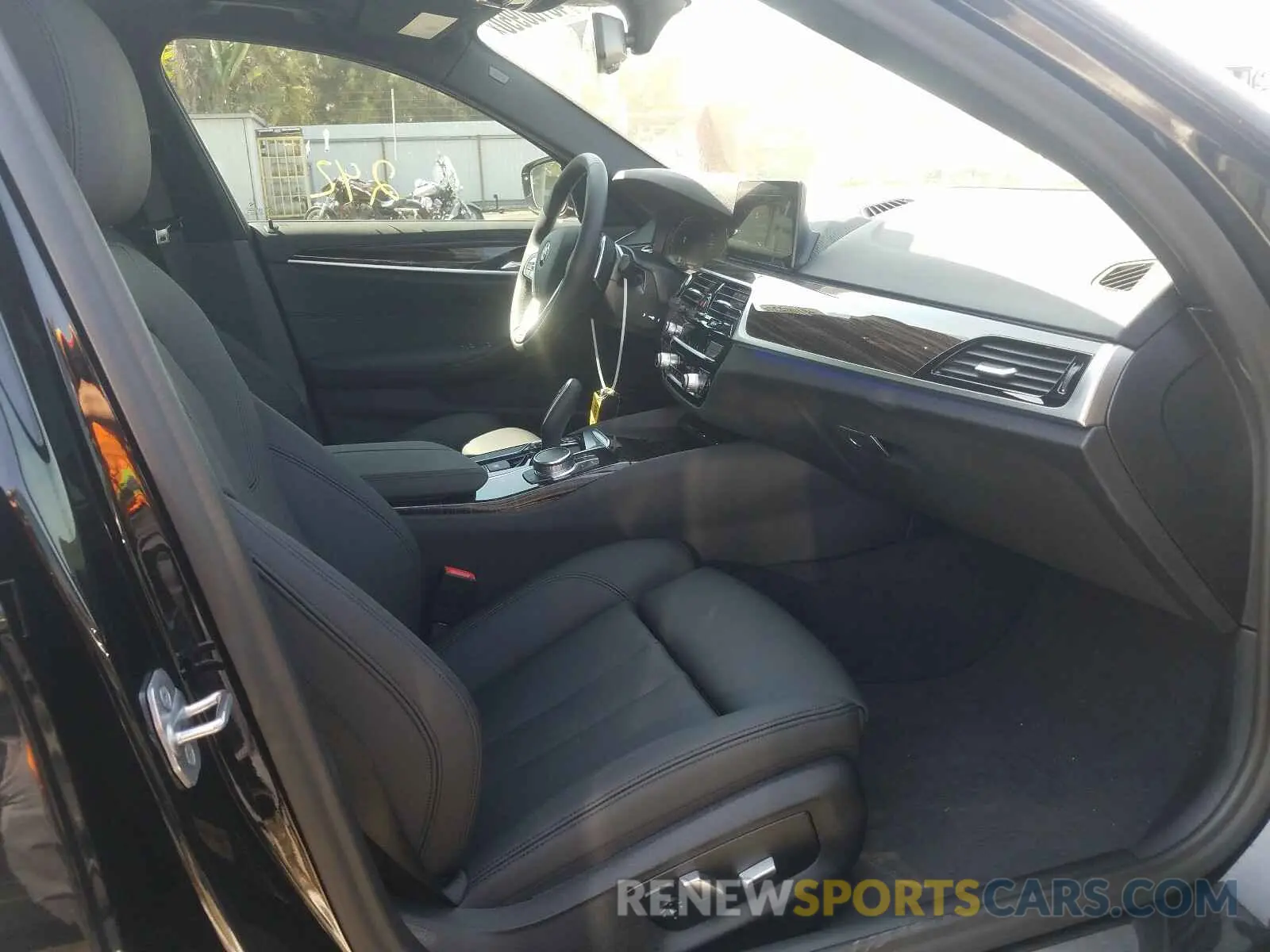 5 fotografías del automóvil dañado WBAJR3C06LWW79455 BMW 5 SERIES 2020