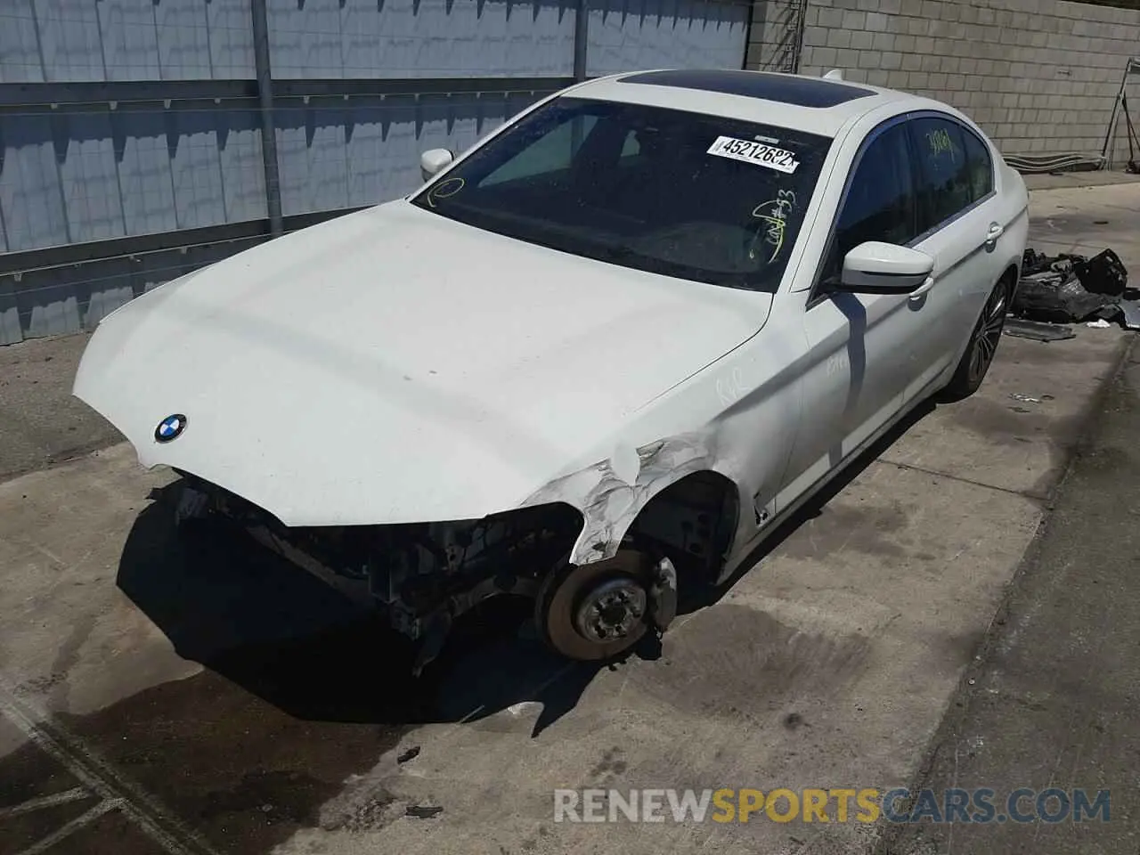 2 fotografías del automóvil dañado WBAJR3C07LWW73695 BMW 5 SERIES 2020