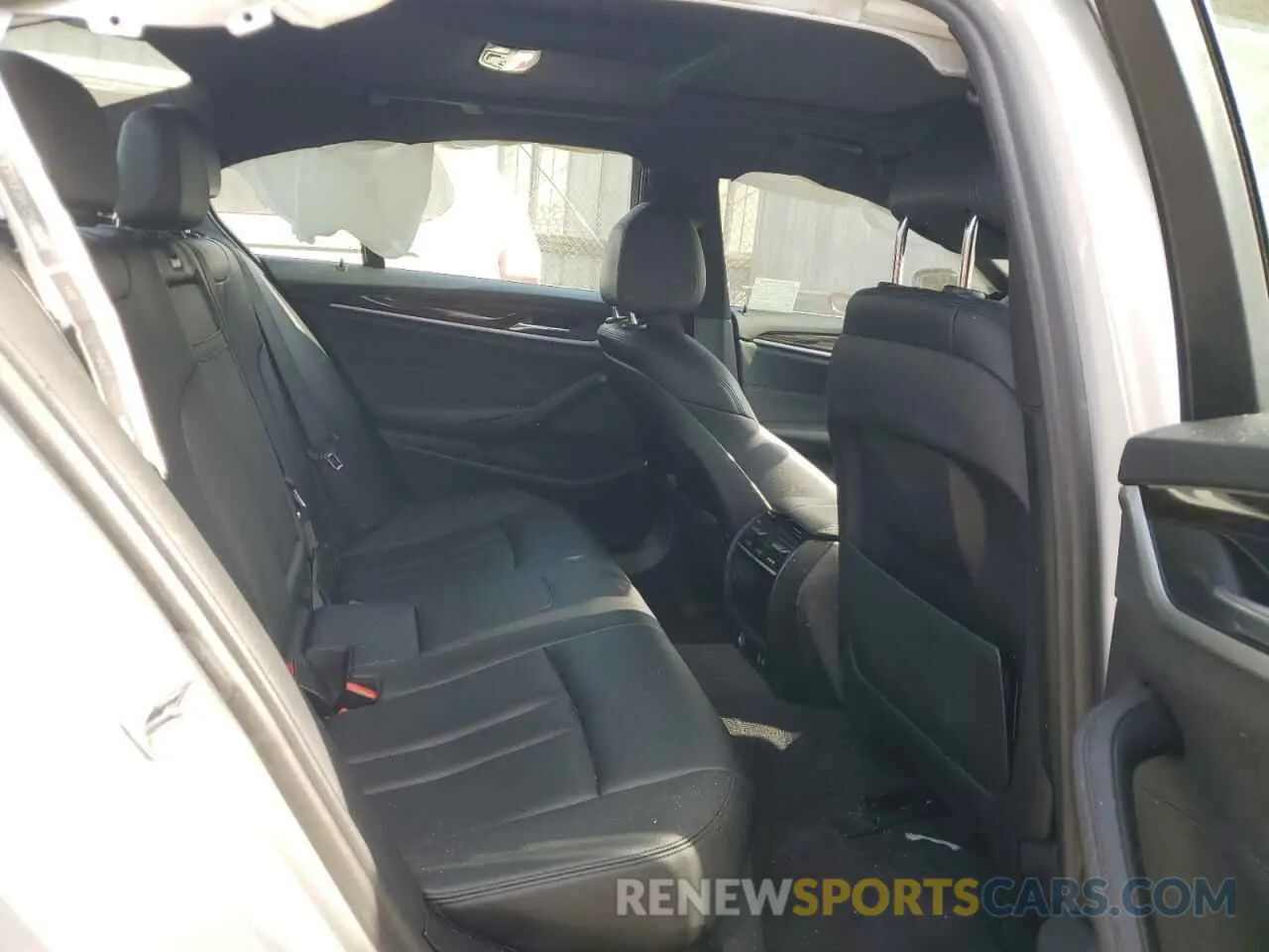 10 fotografías del automóvil dañado WBAJR3C08LBP95358 BMW 5 SERIES 2020