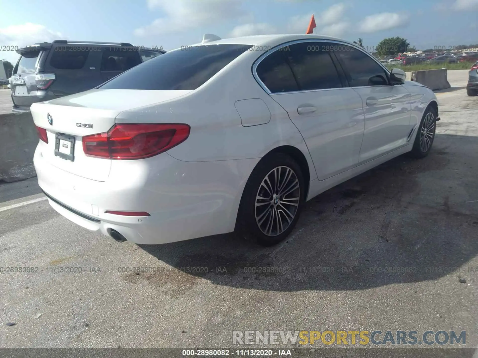 4 fotografías del automóvil dañado WBAJR3C08LCD06826 BMW 5 SERIES 2020