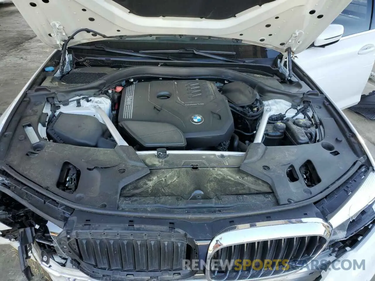 11 fotografías del automóvil dañado WBAJR3C09LWW63752 BMW 5 SERIES 2020