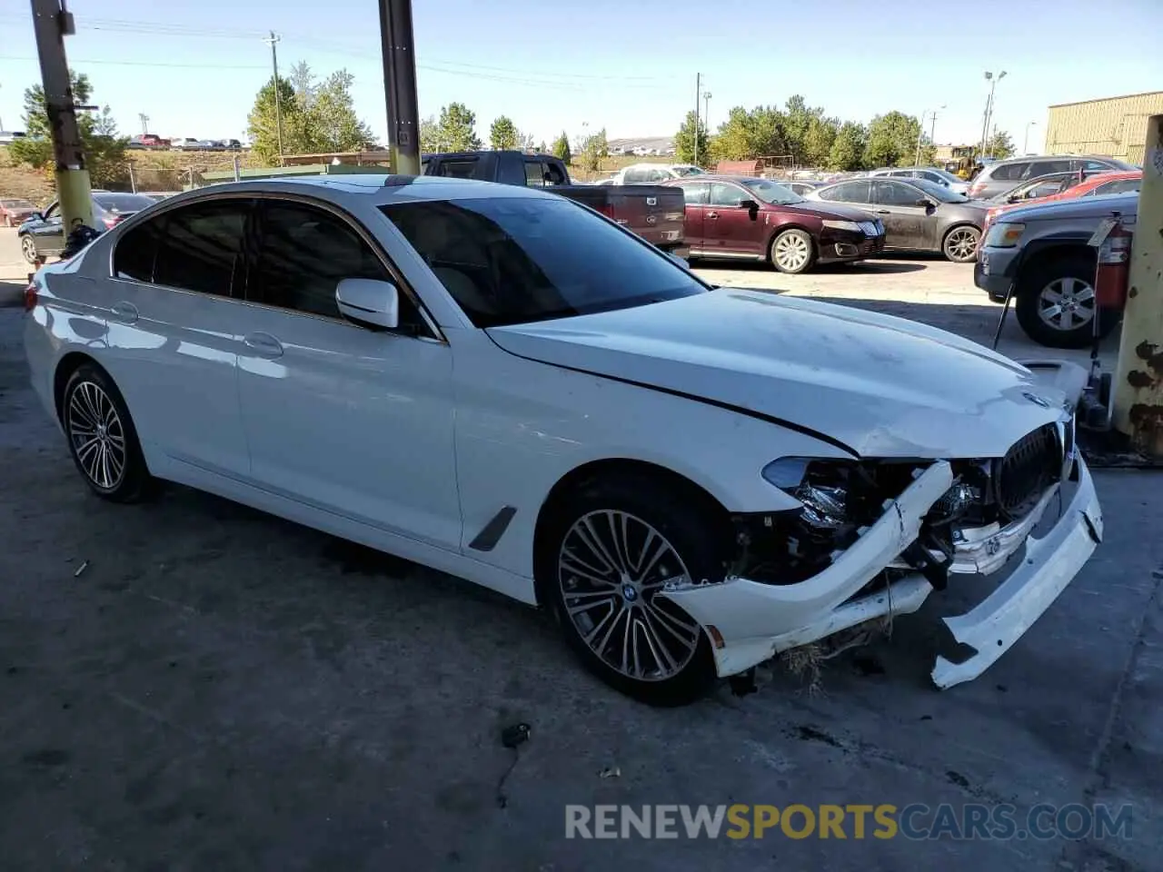 4 fotografías del automóvil dañado WBAJR3C09LWW63752 BMW 5 SERIES 2020