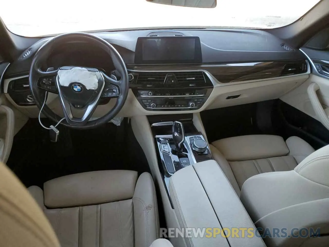 8 fotografías del automóvil dañado WBAJR3C09LWW63752 BMW 5 SERIES 2020