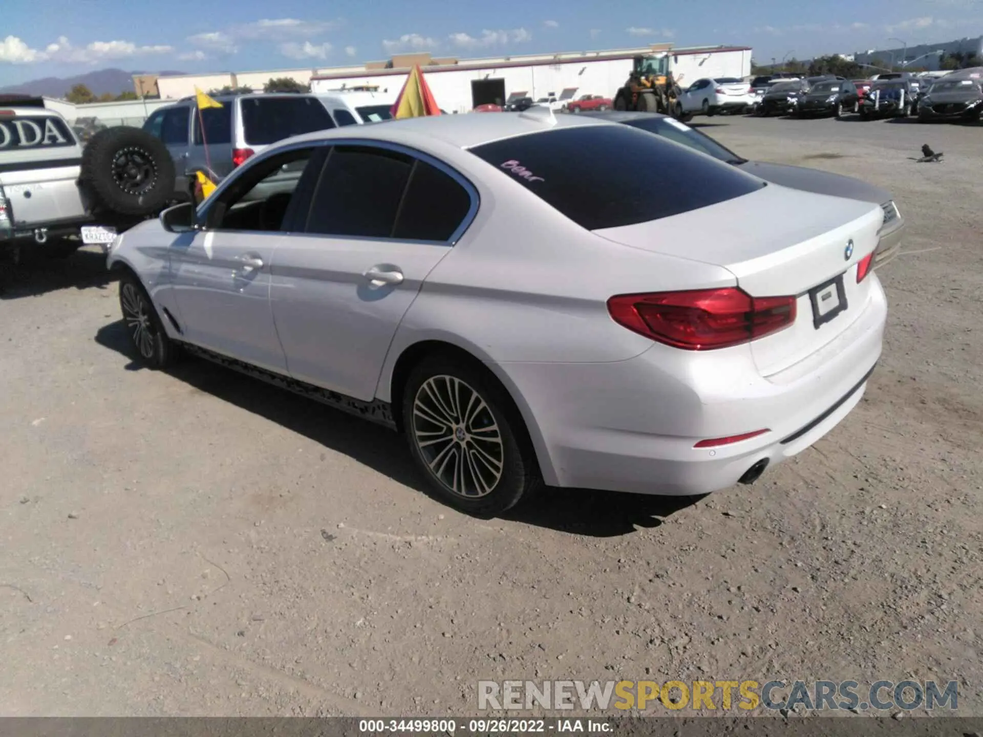 3 fotografías del automóvil dañado WBAJR3C09LWW73309 BMW 5 SERIES 2020