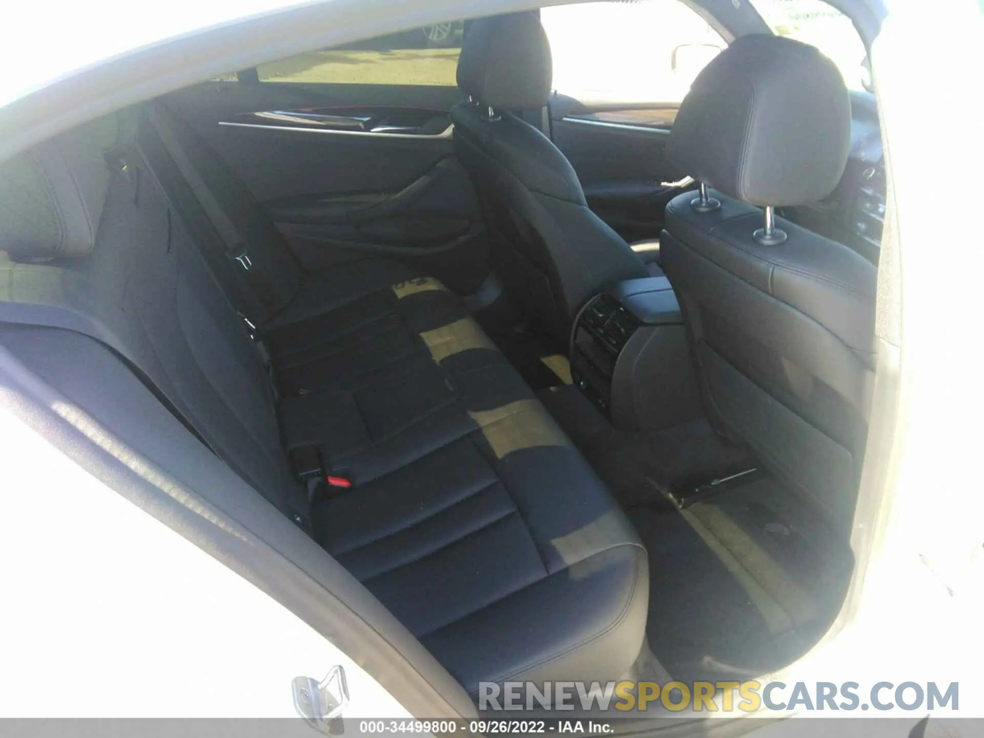 8 fotografías del automóvil dañado WBAJR3C09LWW73309 BMW 5 SERIES 2020