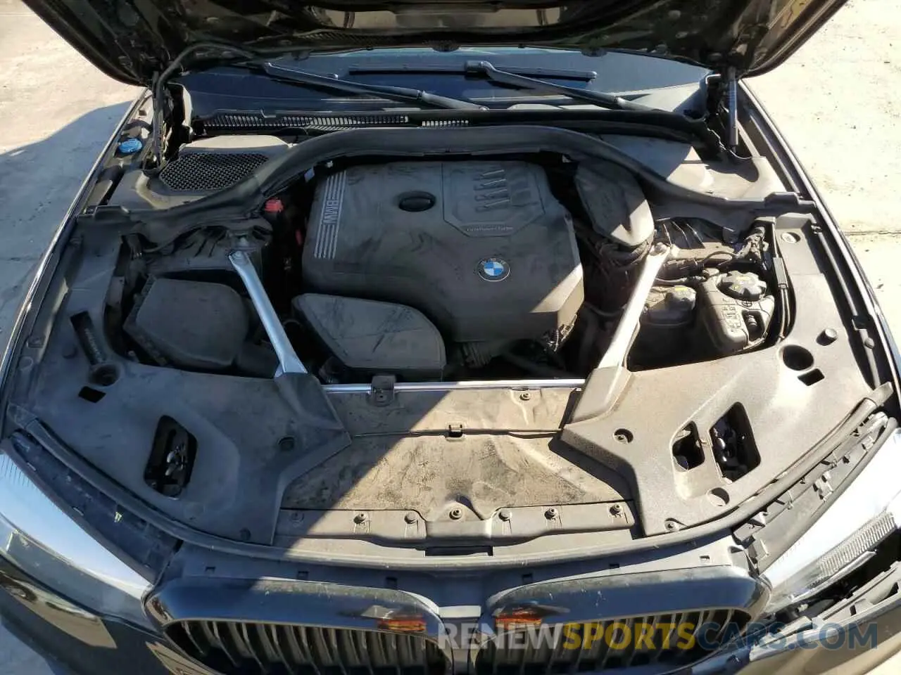 11 fotografías del automóvil dañado WBAJR3C09LWW79238 BMW 5 SERIES 2020