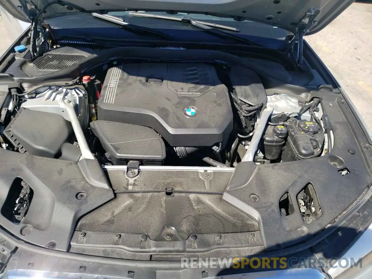 7 fotografías del automóvil dañado WBAJR3C0XLWW64229 BMW 5 SERIES 2020