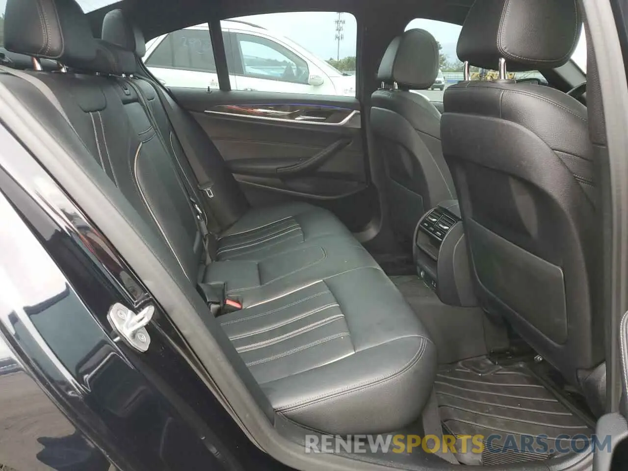 10 fotografías del automóvil dañado WBAJR7C00LWW77496 BMW 5 SERIES 2020