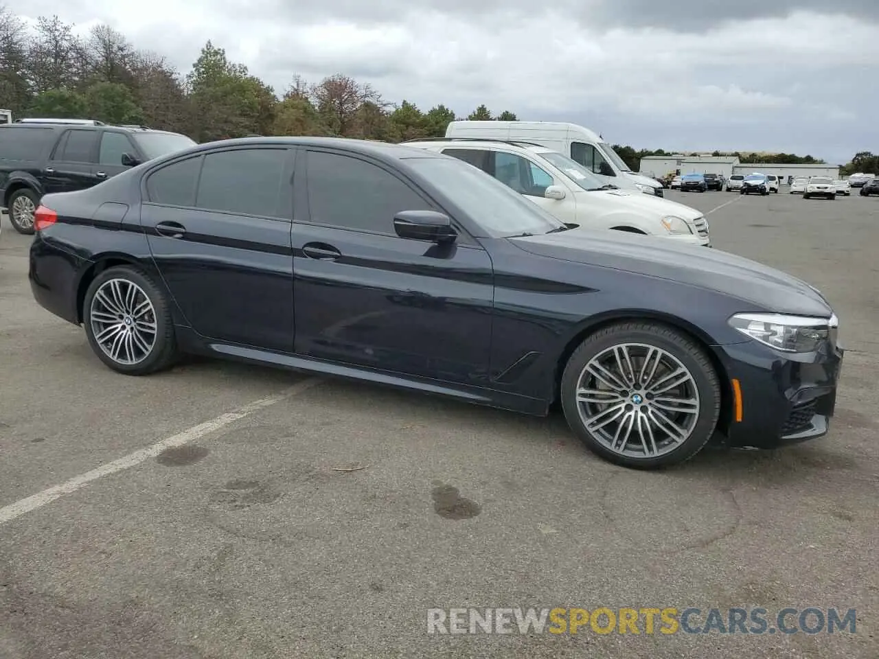 4 fotografías del automóvil dañado WBAJR7C00LWW77496 BMW 5 SERIES 2020