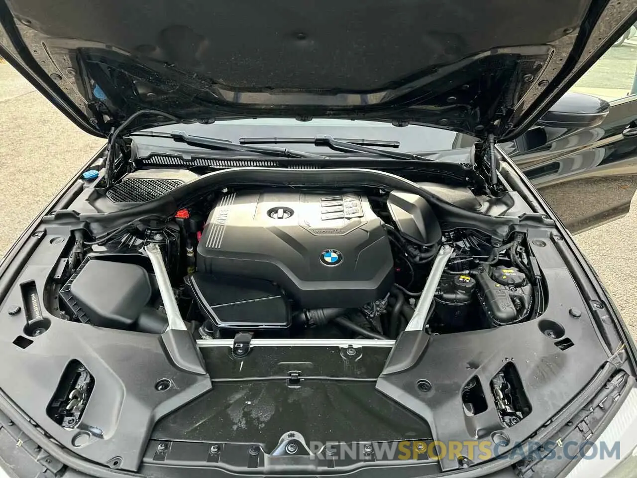 7 fotografías del automóvil dañado WBAJR7C01LWW77717 BMW 5 SERIES 2020