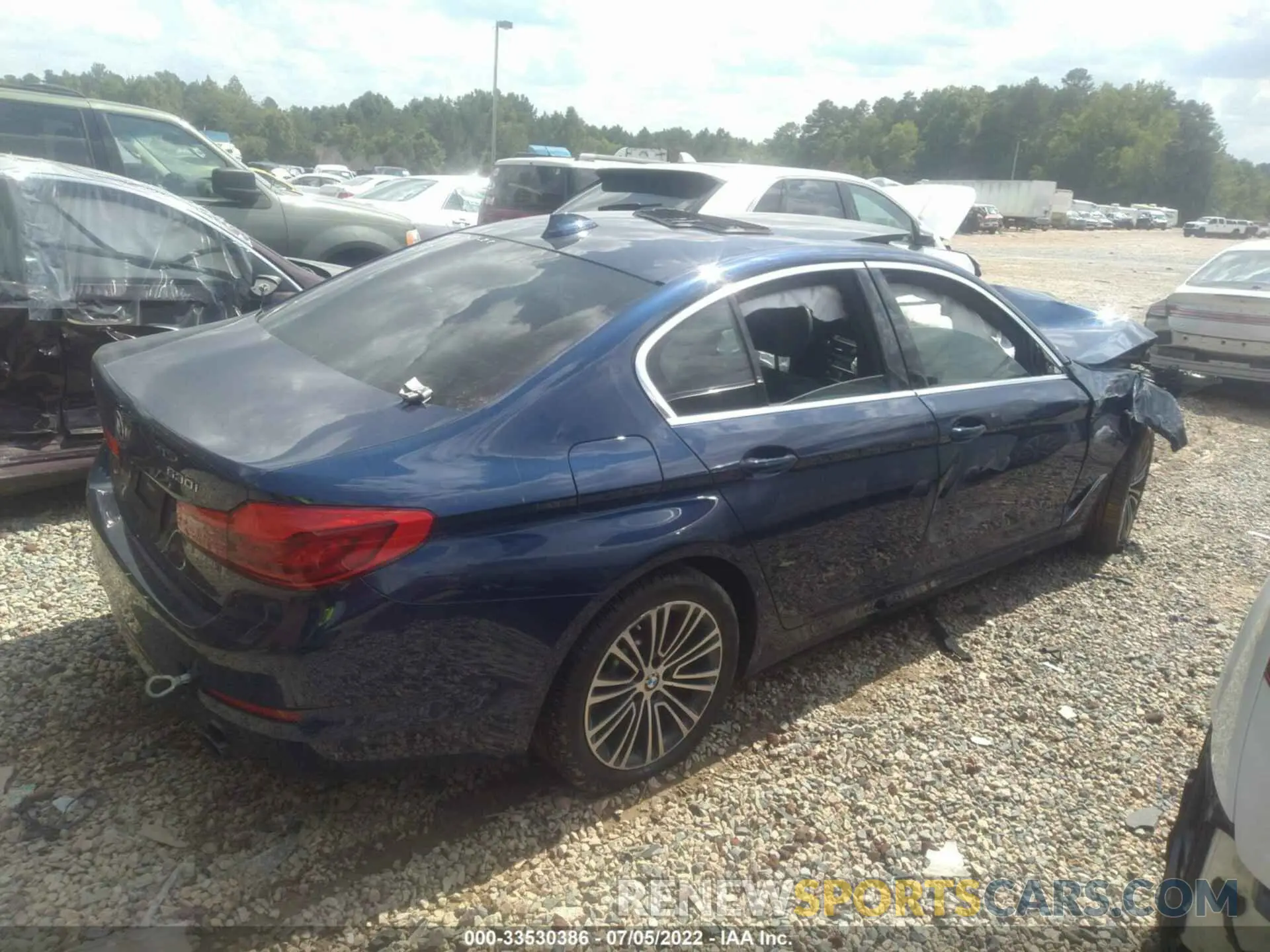4 fotografías del automóvil dañado WBAJR7C02LCE19095 BMW 5 SERIES 2020