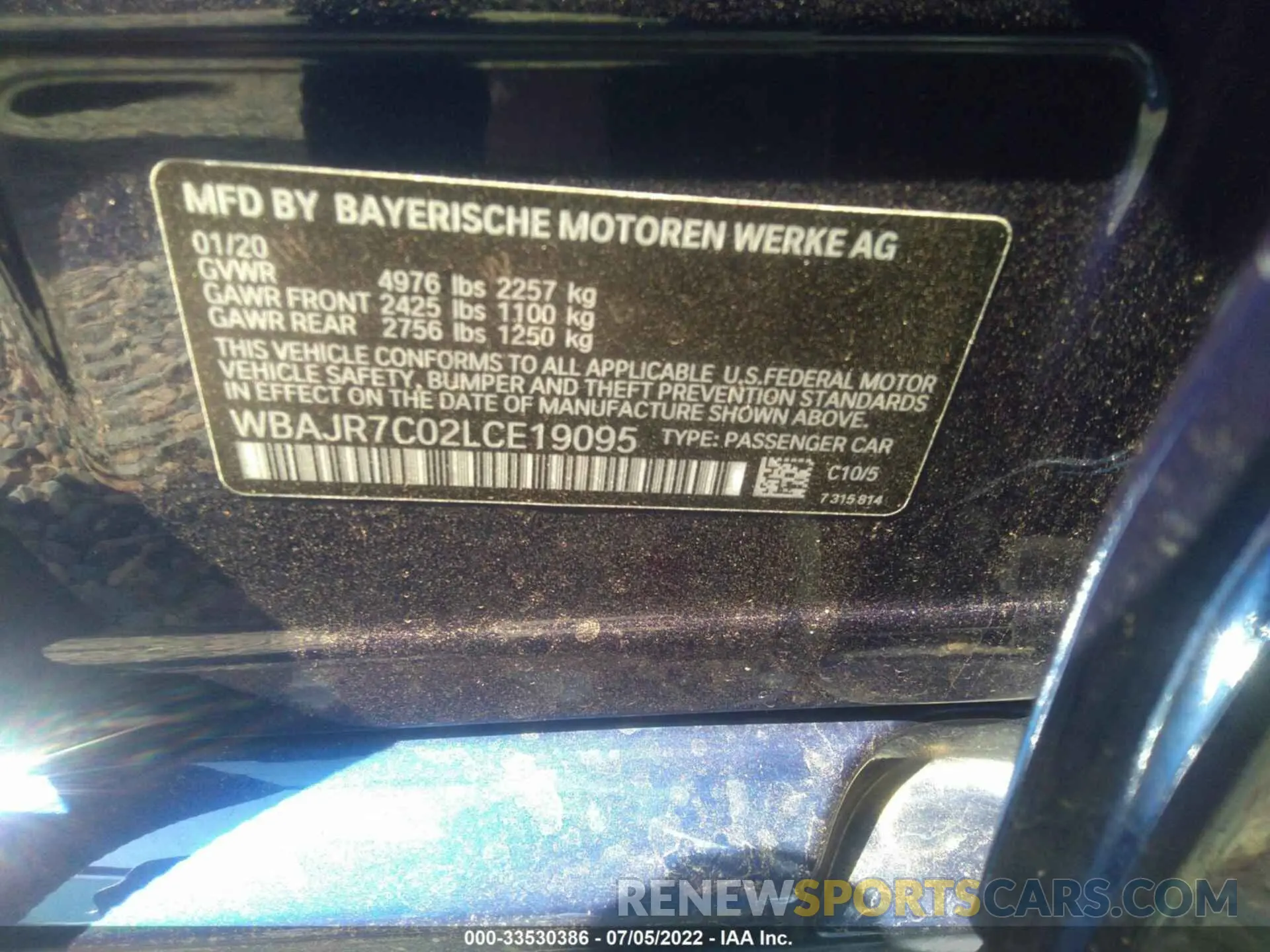 9 fotografías del automóvil dañado WBAJR7C02LCE19095 BMW 5 SERIES 2020