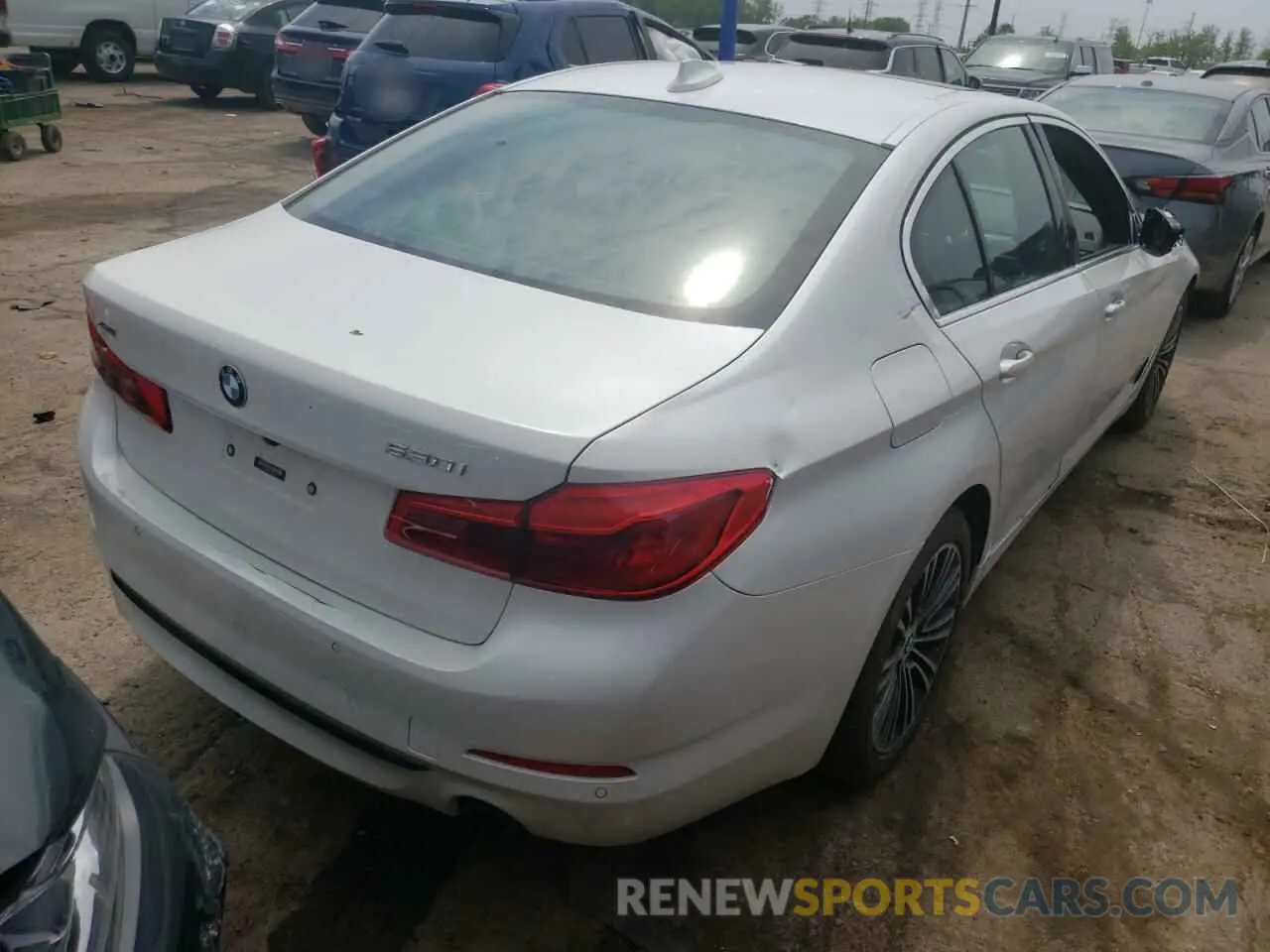 4 fotografías del automóvil dañado WBAJR7C02LWW77323 BMW 5 SERIES 2020