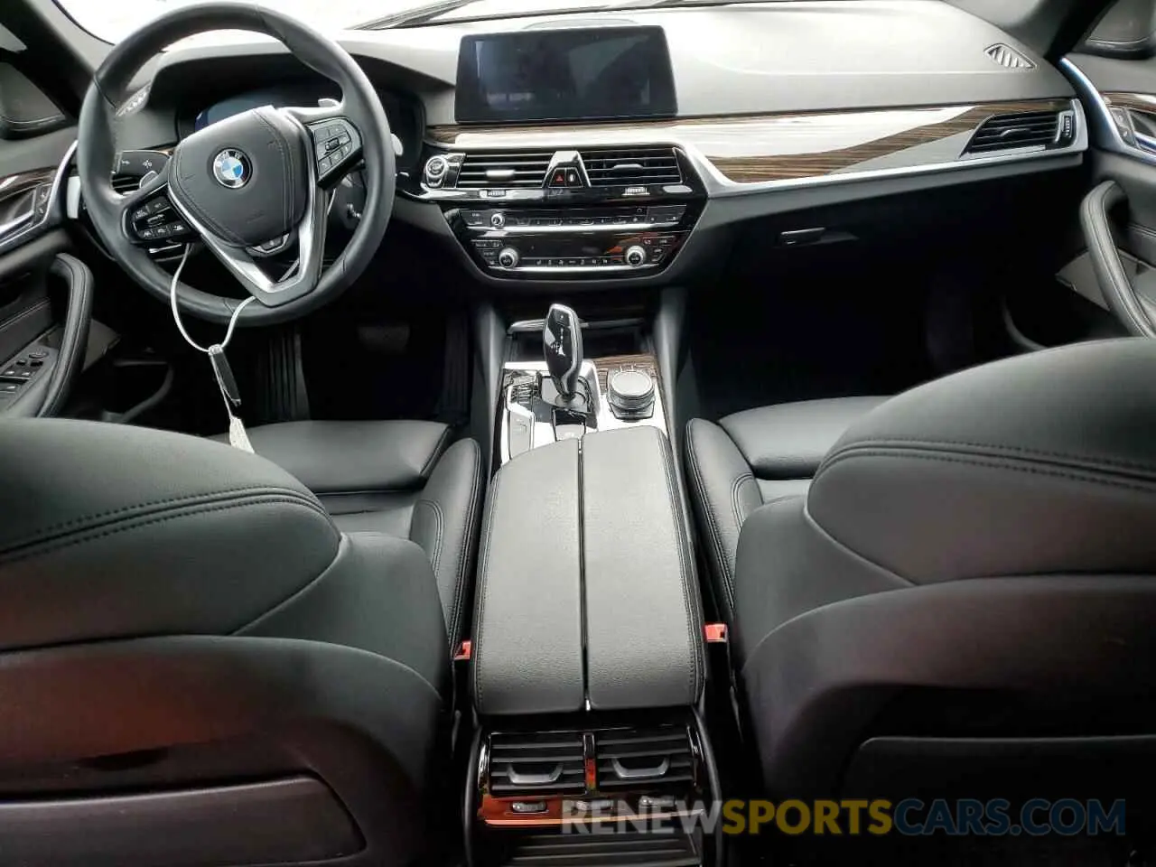 8 fotografías del automóvil dañado WBAJR7C03LWW73068 BMW 5 SERIES 2020