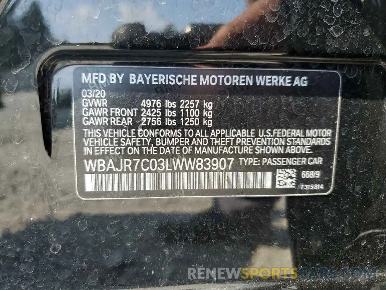 12 fotografías del automóvil dañado WBAJR7C03LWW83907 BMW 5 SERIES 2020