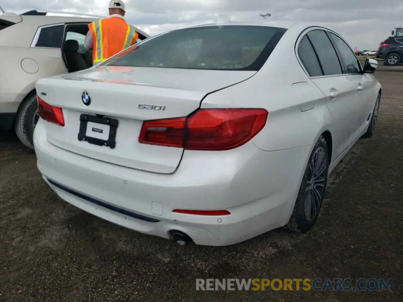 4 fotografías del automóvil dañado WBAJR7C04LCE55015 BMW 5 SERIES 2020