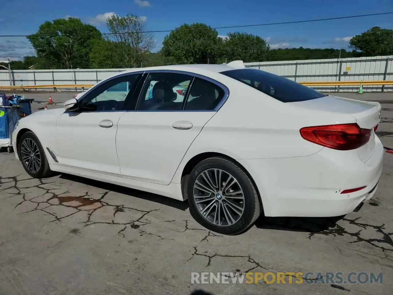 2 fotografías del automóvil dañado WBAJR7C04LWW64640 BMW 5 SERIES 2020