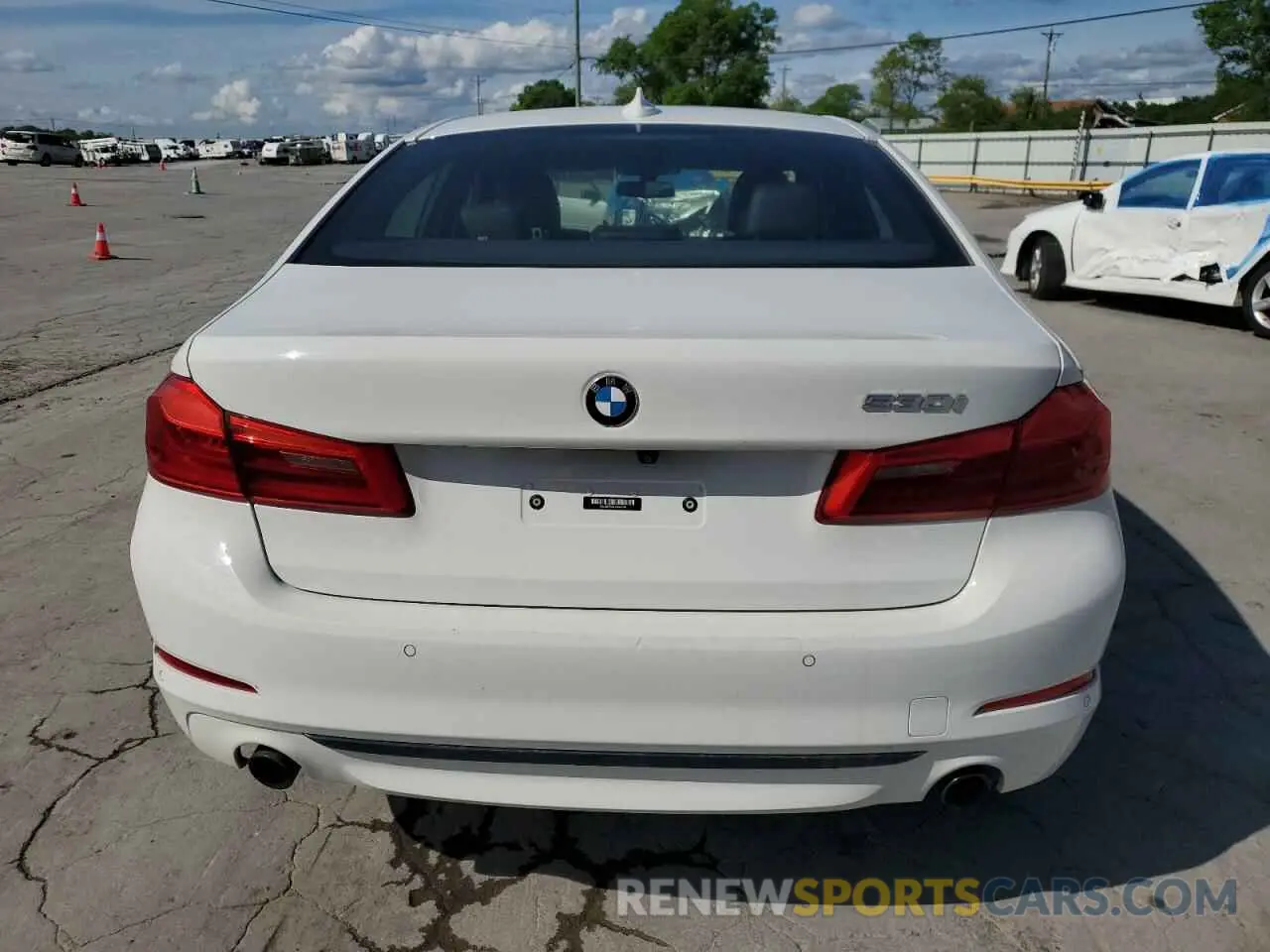 6 fotografías del automóvil dañado WBAJR7C04LWW64640 BMW 5 SERIES 2020