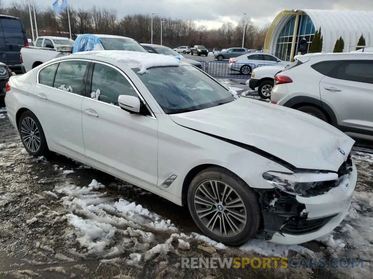 4 fotografías del automóvil dañado WBAJR7C09LWW64858 BMW 5 SERIES 2020