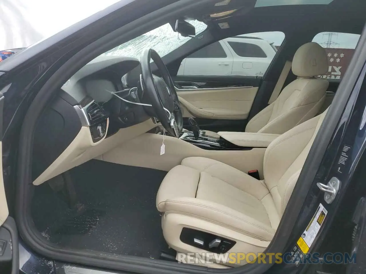 7 fotografías del automóvil dañado WBAJR7C0XLCE48697 BMW 5 SERIES 2020