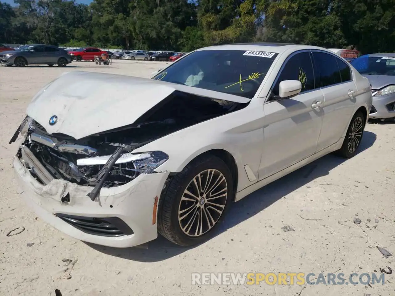 2 fotografías del automóvil dañado WBAJR7C0XLWW64660 BMW 5 SERIES 2020